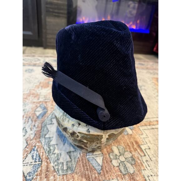 Vintage Yvonne Saint Laurent Blue velvet Peter Pan vintage stunning hat main image 11